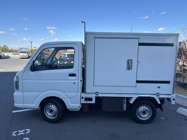 キャリイ低温冷凍車