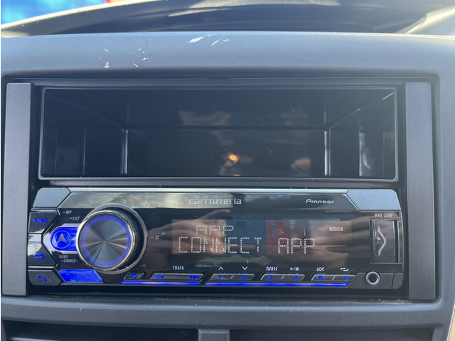 �p�C�I�j�A���̃I�[�f�B�I����������Ă���܂��BBluetooth�@�\�ɑΉ����Ă���g�т��q���ł̉��y�̎������\�ɂȂ��Ă���܂��B�i�r�Q�[�V�������g��Ȃ����[�U�[�l�ɃI�X�X���ł��B