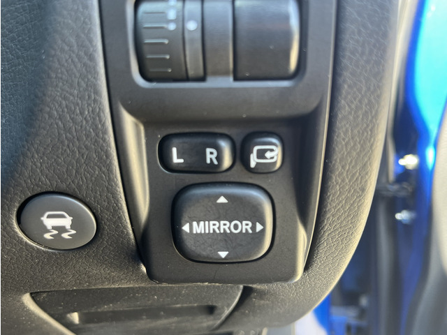 �d���i�[�~���[�≡����h�~���u�Ȃǂ�������񑕔�����Ă���܂��B�F�X�ȋ@�\���ǉ����ꂽ���f���Ȃ̂Ńn�C�e�N�}�V���ł��B