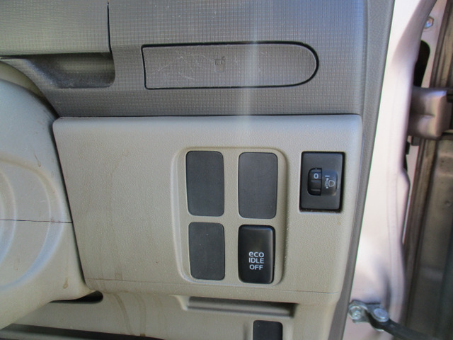 ���G�R�A�C�h���Ȃǂ̃X�C�b�`�֌W�ł���