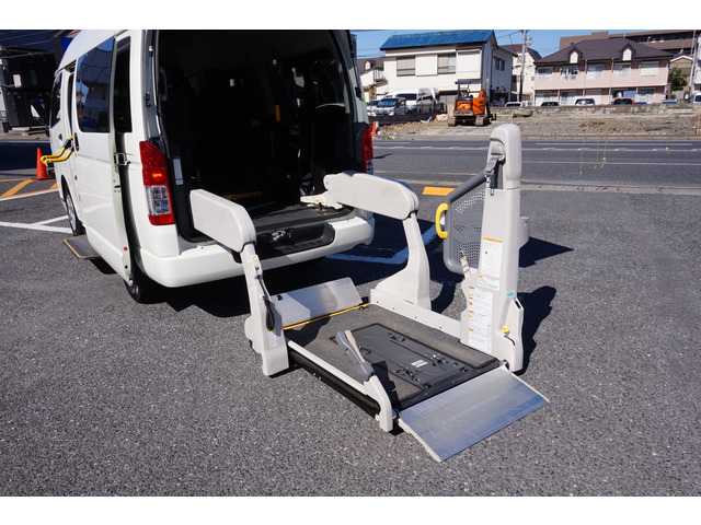 ハイエースバン