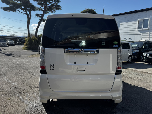 ���v���C�o�V�[�K���X���������̓��߂�}���Ďԓ��������ɂ����Ȃ��Ă܂����ߐԊO���⎇�O���𔽎˂���ق��A�����ɂ�鉷�x�̏㏸���}�����邱�Ƃ��ł��邽�߁A�G�A�R���̗�p���ʂ��A�b�v������ʂ�����܂���