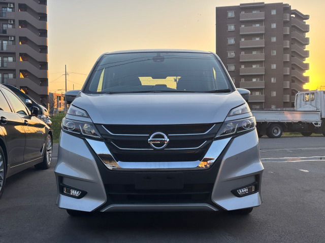 セレナ2.0 ハイウェイスター HDDナビ付