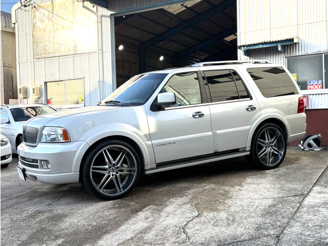 ナビゲーターリミテッドエディション 4WD