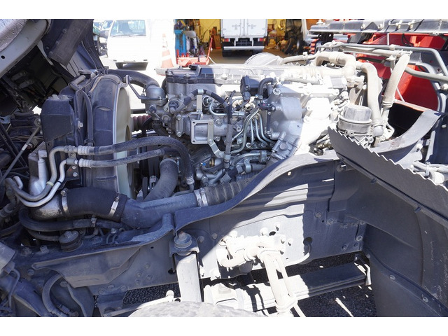 �L�x�ȃg���b�N�A���p�ԁA�n�C�G�[�X�Ȃǎ�舵���Ă���܂��B��xHP�������������Bhttp://www.vantruck.co.jp/