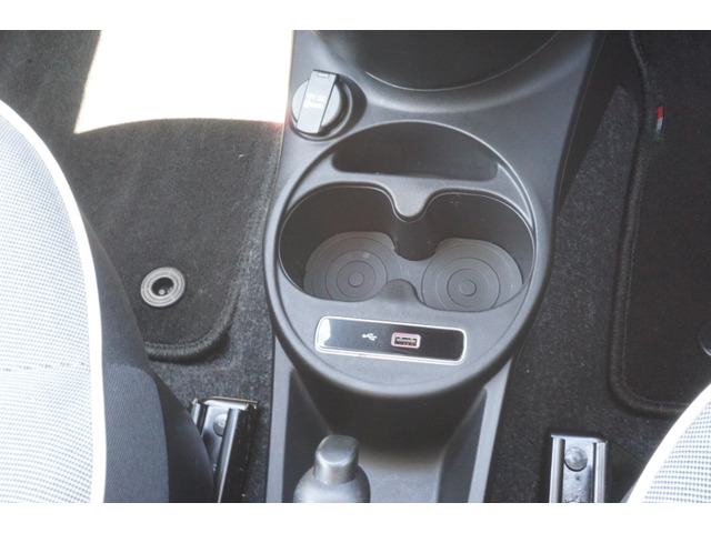 �h�����N�z���_�[�ł��BUSB���t���Ă܂��B