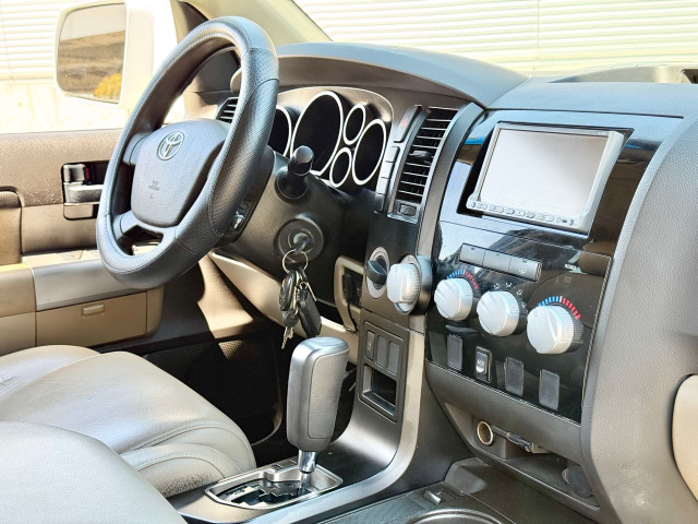 タンドラダブルキャブ SR5 5.7 V8