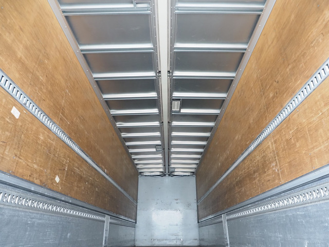 スーパーグレートウィング