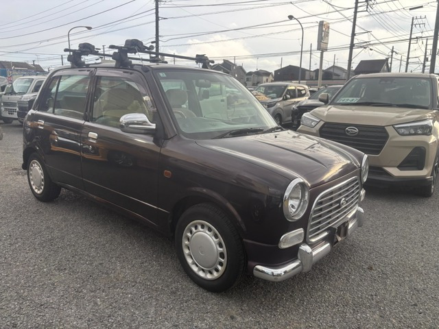 ミラジーノベース