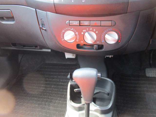 ★エアコン・シフトレバー周りです★