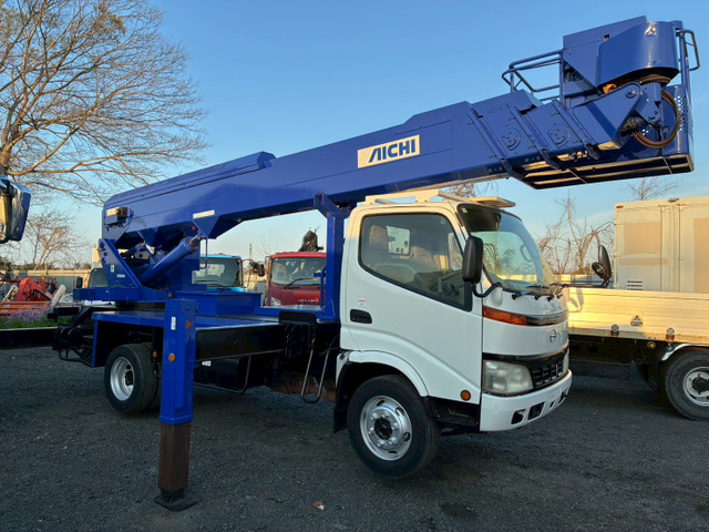 デュトロ高所作業車