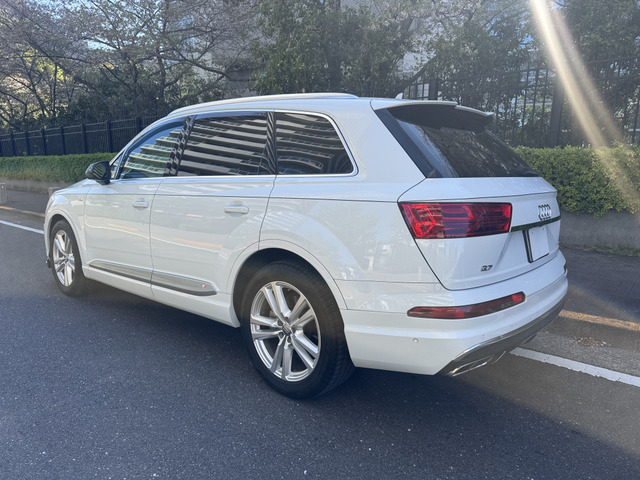 Q73.0 TFSI クワトロ エアサス Sラインパッケージ 4WD