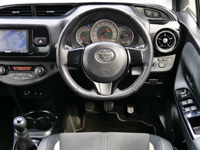 ヴィッツ1.5 GR スポーツ