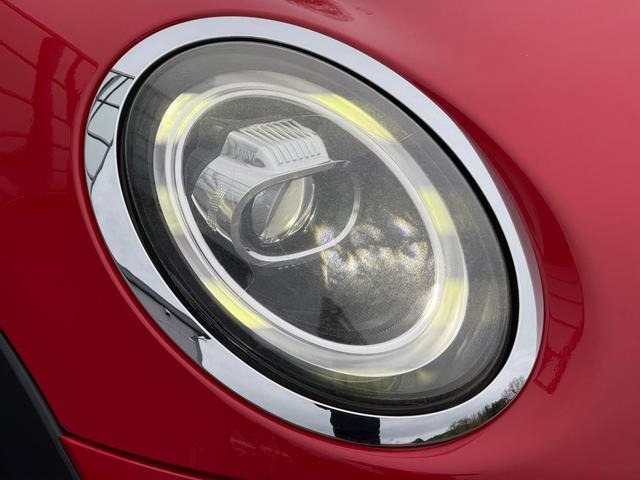 LED�w�b�h���C�g�̓f�U�C���������ł͂Ȃ���Ԃ̈��S���ɔ��Ɍ��ʂ𔭊����܂�!