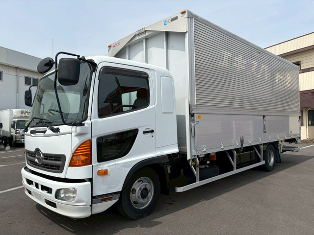 ワイド 6200ボディ 後輪エアサス 格納ゲート240馬力 ベッド付 2.4トン積載 ラッシング2段集中ロック PW PS 電格ミラー バックモニターABS エアバック 燃焼装置 坂道補助 セイコーラック