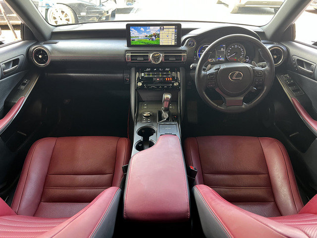 IS300h バージョンL