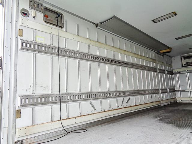 ラッシングレール2段