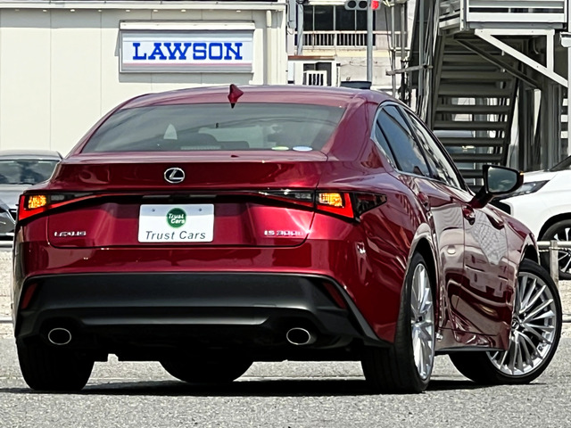 IS300h バージョンL