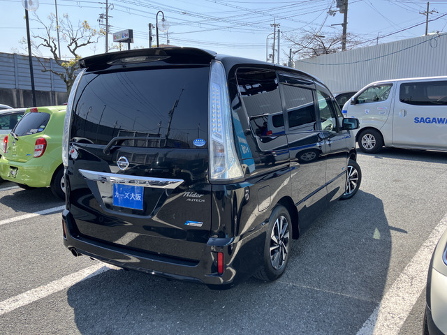 セレナ2.0 ライダー ブラックライン S-HYBRID