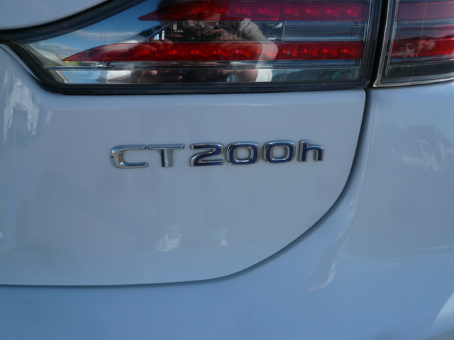 CT200h Fスポーツ