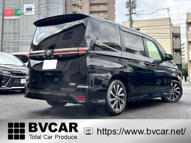 ヴォクシー1.8 ハイブリッド S-Z