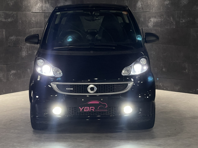 スマートフォーツークーペブラバス エクスクルーシブ