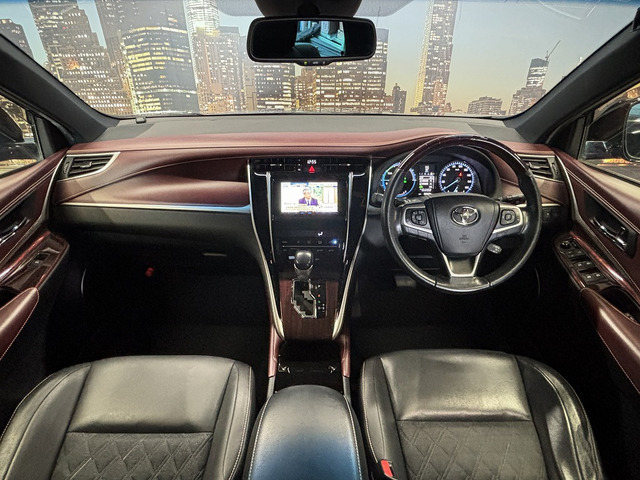 ハリアー2.5 ハイブリッド E-Four プレミアム 4WD