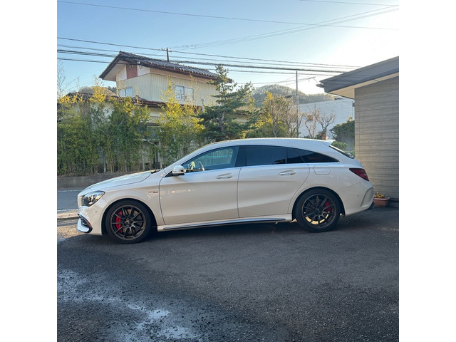 CLAシューティングブレークAMG CLA 45 4マチック 4WD