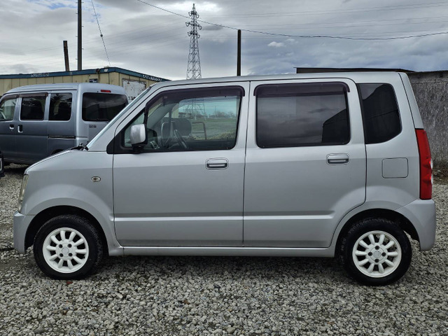 ���Ԃ������łȂ����₲���X����ꍇ�ł����O�ɂ��A��������ΐΎ듖�ʉw�܂ł��}���\�ł���