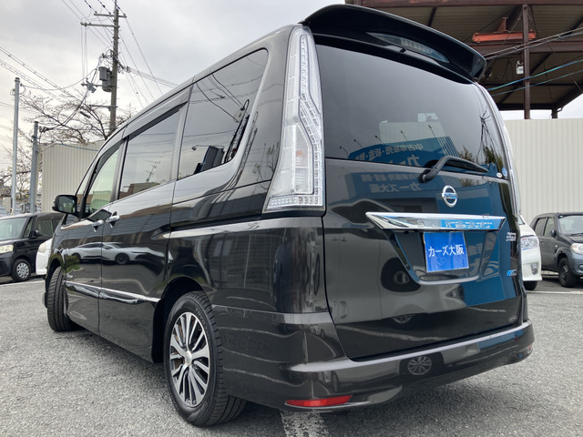 セレナ2.0 ハイウェイスター S-HYBRID