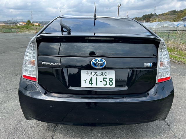プリウス1.8 S