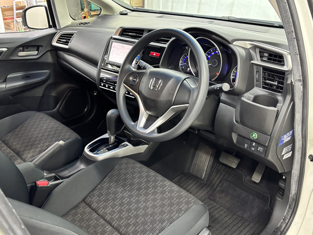 フィット1.3 13G Fパッケージ