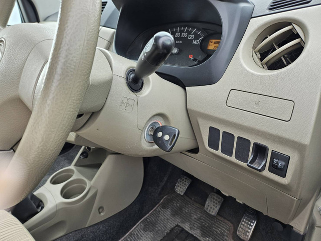 �f�ڎʐ^�����ł͂킩��ɂ����A�����ƍׂ����������ȂǋC�ɂȂ镔���Ȃǂ���܂����烁�[���⃉�C���ł�����v���܂�!���C�y�ɂ��₢���킹����������