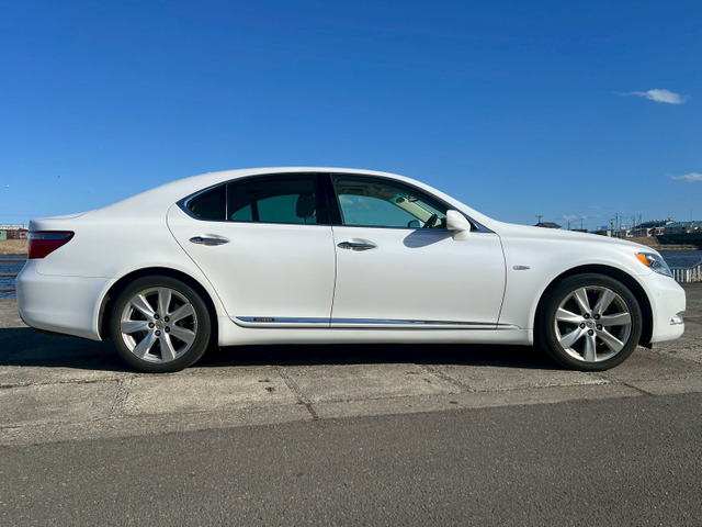 LS600h バージョンS Iパッケージ 4WD