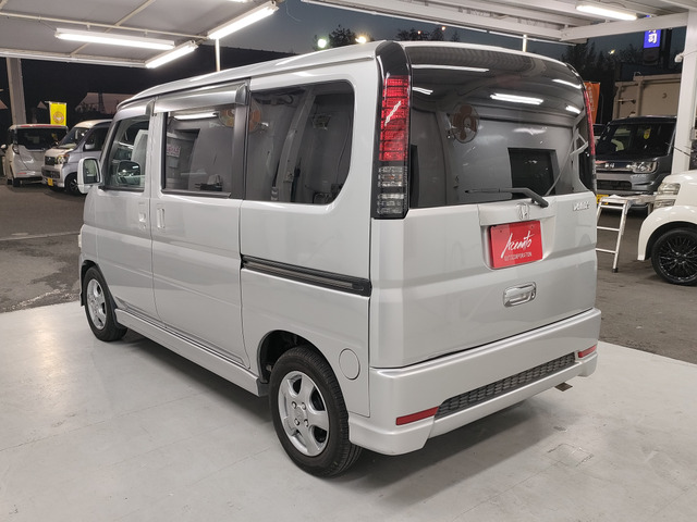 �y�W���ԗ��ɂ��āz �ቿ�i���������邽�߁A���ׂȏ��Ȃǂ͏C�������ɓW�����Ă���ꍇ���������܂��B�ł��邾�������������Ē����悤�ɂ��Ă���܂����A���s���ȕ��̓X�^�b�t�܂ł��q�˂��������B