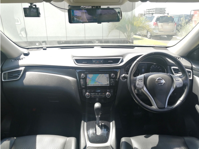 エクストレイル2.0 20X エマージェンシーブレーキパッケージ