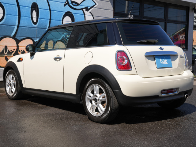 �������̕��ł��A�ԗ������̊T�Z�����o���ł��܂��B�Ԍ��؂����茳�ɁA���s���������m�F�̏エ�₢���킹���������B