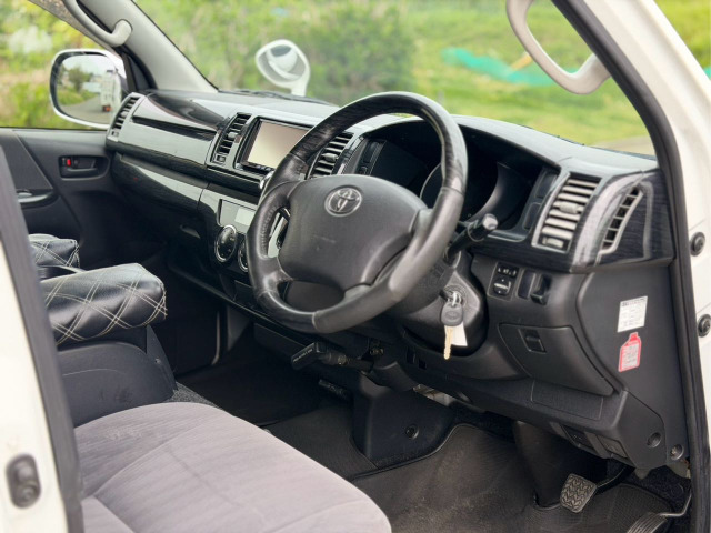 ハイエースバン3.0 スーパーGL ロング ディーゼル 4WD
