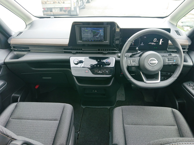 セレナ2.0 ハイウェイスターV Vセレクション