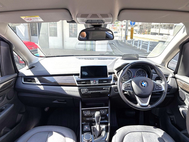 2シリーズグランツアラー218d ラグジュアリー