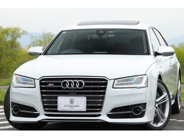 S8(�A�E�f�B) 4.0 4WD�@���/520ps/V10�G���W�� ���Îԉ摜