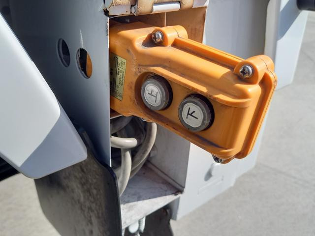 キャリイ垂直式ゲートリフター