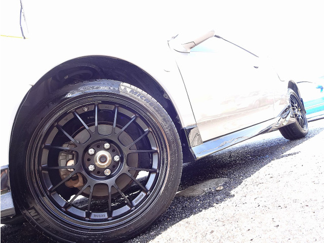 ���ŋ߂͏��Ȃ��Ȃ��Ă����w���ꂼ�X�|�[�c�J�[�x�ƌ����闬���`�{�f�B�[��RAYS���A���~�Ɠ��ꊴ�̂���t���G�A�����J�b�R�C�C��