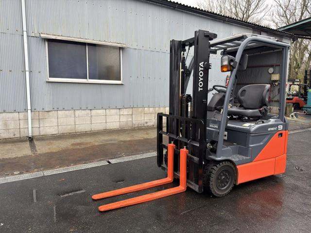 トヨタL&amp;F電動フォークリフト