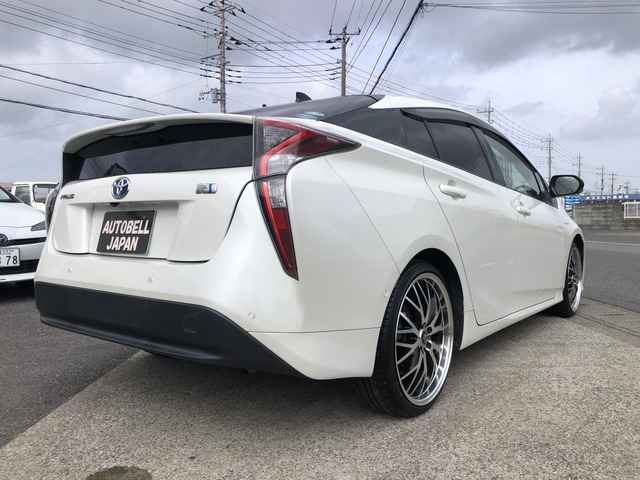 プリウス1.8 S セーフティ プラス ツートーン