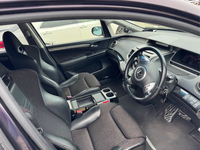 オデッセイ2.4 アブソルート 4WD