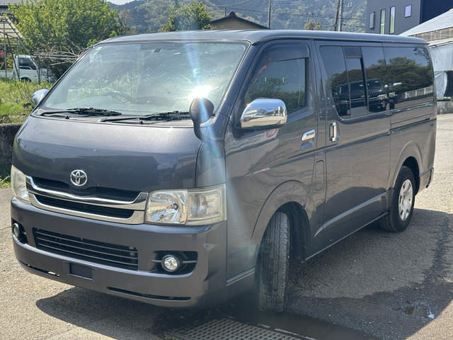 ハイエースバン