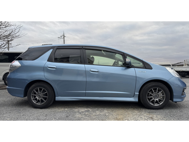 フィットシャトルハイブリッド1.3 スマートセレクション