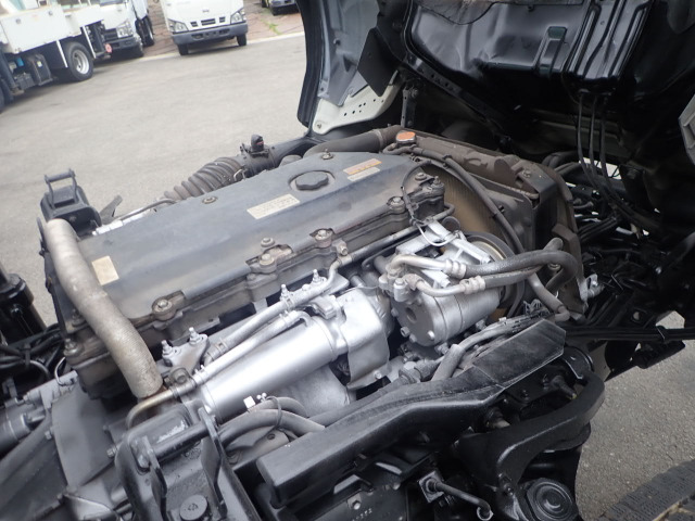 �G���W���A�~�b�V�����A����������ɍ쓮���܂��B�G���W���^��:4HL1 �r�C��:4.77L �R��:�y�� �^�[�{:�Ȃ�