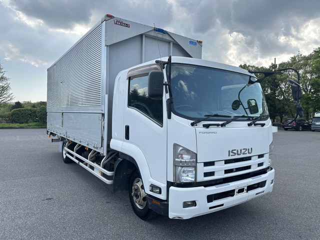 フォワードウィング